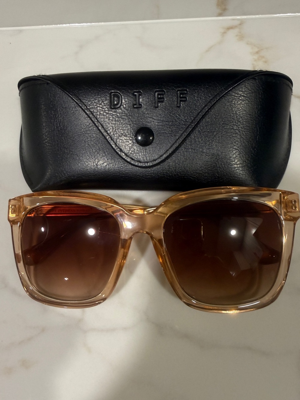 DIFF Women's Amber Square Sunglasses - Brown Gradient Lenses